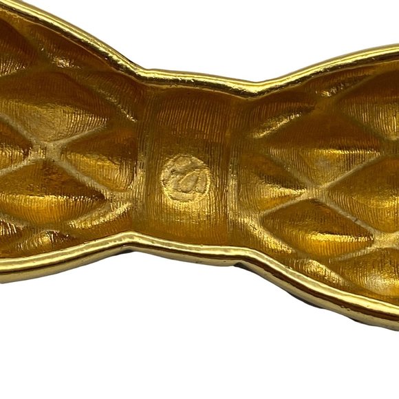 Vintage Swarovski black emamel & gold tone clamp bow tie bracelet Stamped - Picture 11 of 11